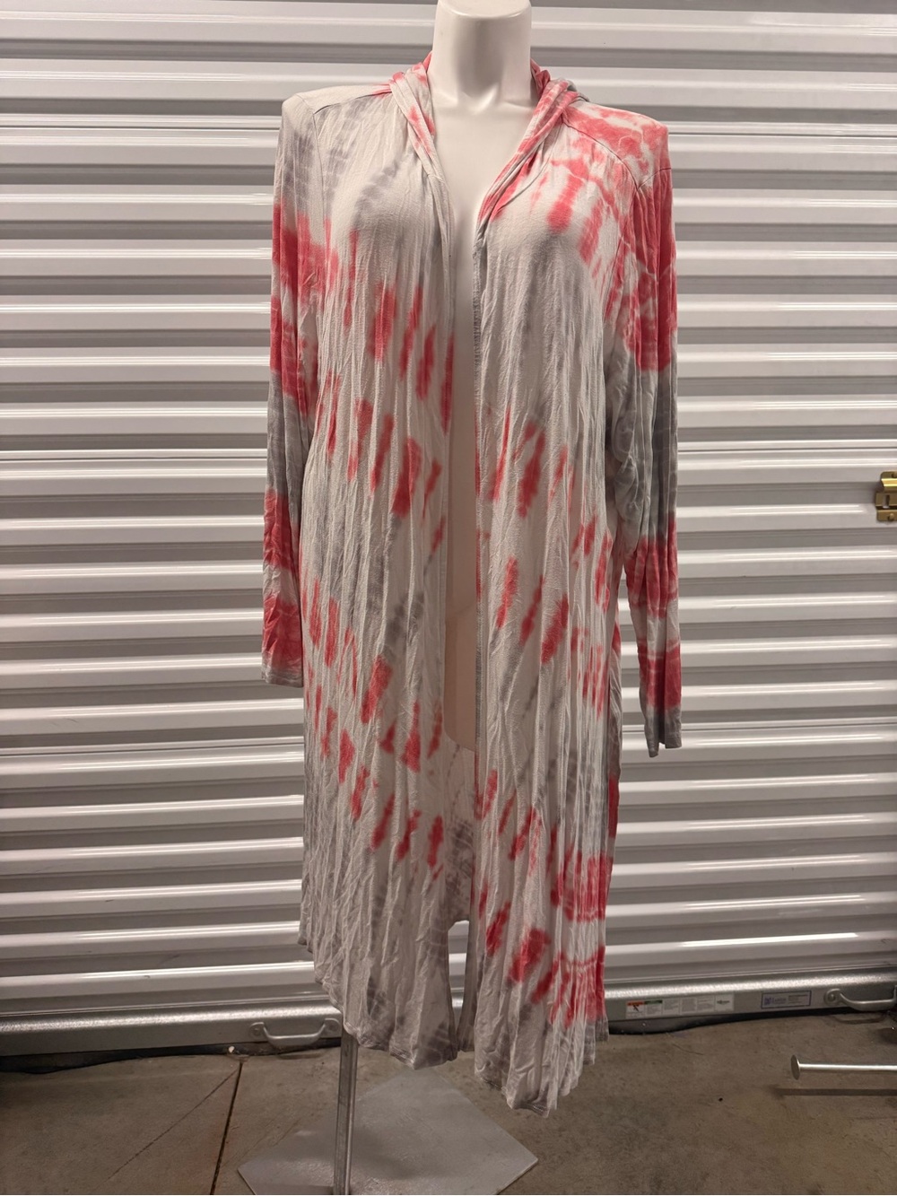 Ava & Viv White and Coral Tie-Dye Hooded Duster